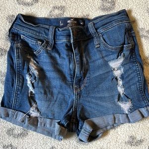 Hollister High Rose Short 3” size 3